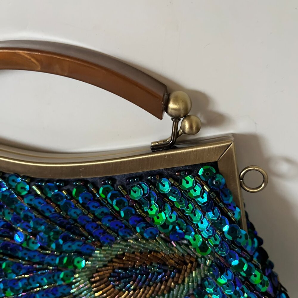 Elegant Green and Blue Sequin Clutch - Picture 4 of 10